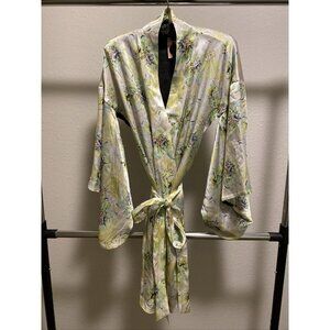 Victoria’s Secret Designer Collection Satin Kimono Robe – Floral Print - XS/S